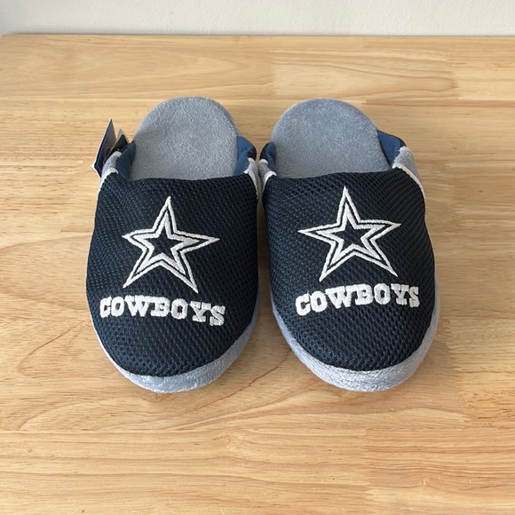 NFL - Dallas Cowboys Slippers - Picture 1 of 3